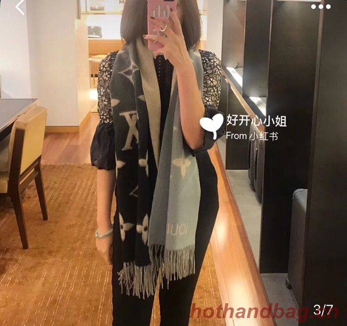 Louis Vuitton Scarf LV00033